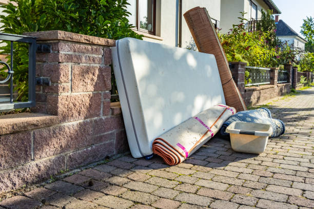 Best Attic Cleanout Services  in Lakewood Clu, MI